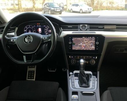 Белый Фольксваген Пассат Вариант, объемом двигателя 2 л и пробегом 245 тыс. км за 15900 $, фото 5 на Automoto.ua