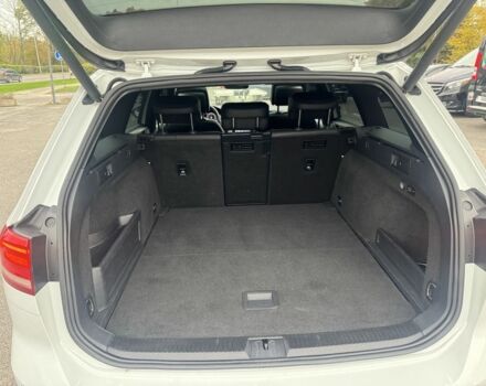 Білий Фольксваген Пассат Варіант, об'ємом двигуна 1.6 л та пробігом 216 тис. км за 13700 $, фото 16 на Automoto.ua