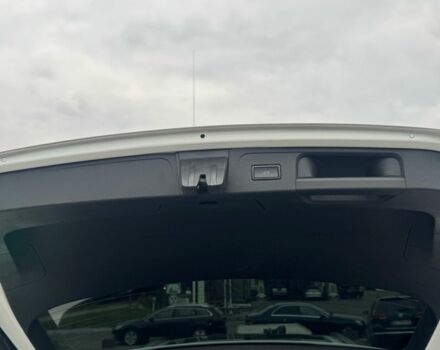 Білий Фольксваген Пассат Варіант, об'ємом двигуна 1.6 л та пробігом 216 тис. км за 13700 $, фото 17 на Automoto.ua