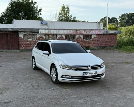 Білий Фольксваген Пассат Варіант, об'ємом двигуна 2 л та пробігом 330 тис. км за 11099 $, фото 1 на Automoto.ua