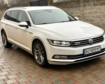 Белый Фольксваген Пассат Вариант, объемом двигателя 2 л и пробегом 275 тыс. км за 16000 $, фото 1 на Automoto.ua