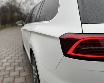 Белый Фольксваген Пассат Вариант, объемом двигателя 2 л и пробегом 275 тыс. км за 16000 $, фото 5 на Automoto.ua