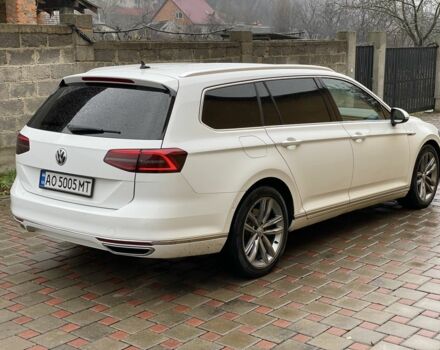 Белый Фольксваген Пассат Вариант, объемом двигателя 2 л и пробегом 275 тыс. км за 16000 $, фото 8 на Automoto.ua