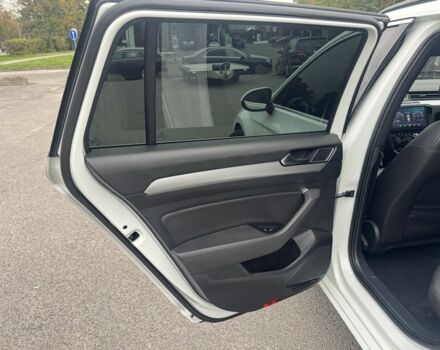 Білий Фольксваген Пассат Варіант, об'ємом двигуна 1.6 л та пробігом 216 тис. км за 13700 $, фото 15 на Automoto.ua