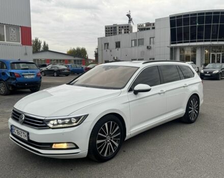 Білий Фольксваген Пассат Варіант, об'ємом двигуна 1.6 л та пробігом 216 тис. км за 13700 $, фото 1 на Automoto.ua