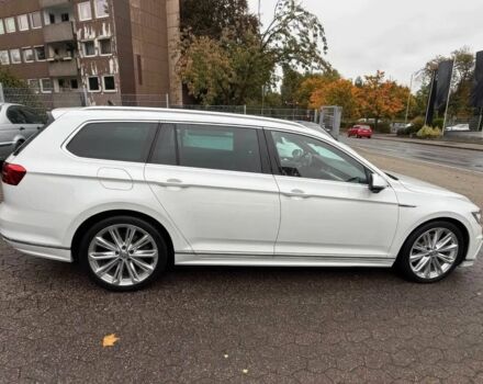 Белый Фольксваген Пассат Вариант, объемом двигателя 2 л и пробегом 79 тыс. км за 12000 $, фото 3 на Automoto.ua