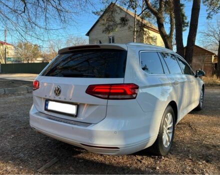 Белый Фольксваген Пассат Вариант, объемом двигателя 1.6 л и пробегом 235 тыс. км за 14999 $, фото 2 на Automoto.ua