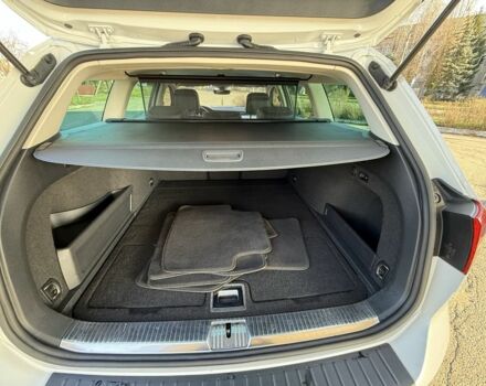 Білий Фольксваген Пассат Варіант, об'ємом двигуна 2 л та пробігом 195 тис. км за 16750 $, фото 8 на Automoto.ua