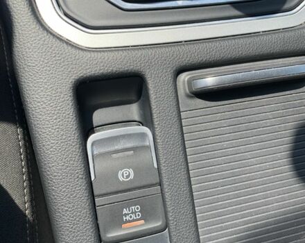 Білий Фольксваген Пассат Варіант, об'ємом двигуна 1.6 л та пробігом 214 тис. км за 14350 $, фото 12 на Automoto.ua