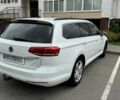 Білий Фольксваген Пассат Варіант, об'ємом двигуна 2 л та пробігом 297 тис. км за 11763 $, фото 6 на Automoto.ua