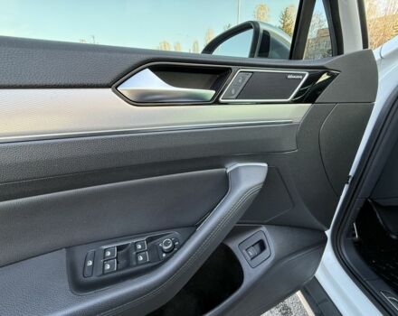 Білий Фольксваген Пассат Варіант, об'ємом двигуна 2 л та пробігом 195 тис. км за 16750 $, фото 17 на Automoto.ua