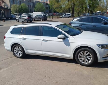 Білий Фольксваген Пассат Варіант, об'ємом двигуна 1.6 л та пробігом 266 тис. км за 14191 $, фото 11 на Automoto.ua