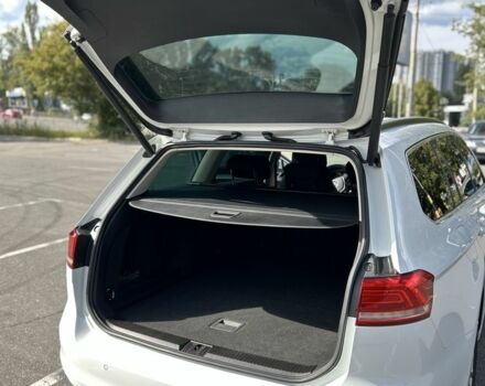 Білий Фольксваген Пассат Варіант, об'ємом двигуна 1.6 л та пробігом 214 тис. км за 14350 $, фото 4 на Automoto.ua