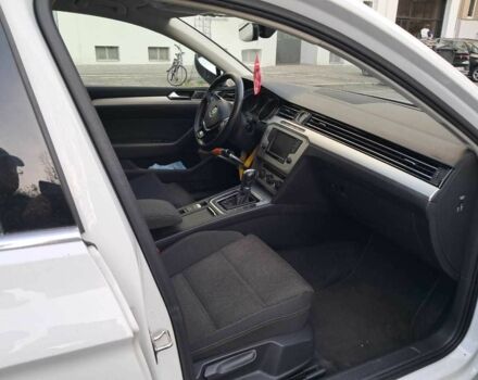 Білий Фольксваген Пассат Варіант, об'ємом двигуна 1.6 л та пробігом 237 тис. км за 14800 $, фото 9 на Automoto.ua