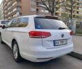 Білий Фольксваген Пассат Варіант, об'ємом двигуна 1.6 л та пробігом 237 тис. км за 14800 $, фото 6 на Automoto.ua