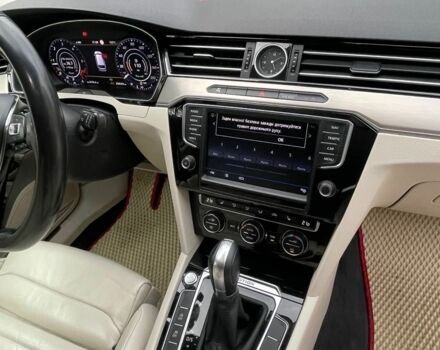 Белый Фольксваген Пассат Вариант, объемом двигателя 2 л и пробегом 254 тыс. км за 17600 $, фото 14 на Automoto.ua