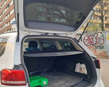 Білий Фольксваген Пассат Варіант, об'ємом двигуна 1.6 л та пробігом 237 тис. км за 14800 $, фото 10 на Automoto.ua