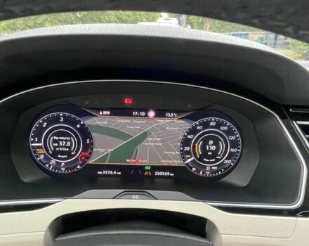 Белый Фольксваген Пассат Вариант, объемом двигателя 2 л и пробегом 254 тыс. км за 17600 $, фото 12 на Automoto.ua