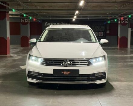 Белый Фольксваген Пассат Вариант, объемом двигателя 2 л и пробегом 168 тыс. км за 17300 $, фото 4 на Automoto.ua