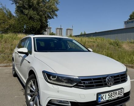 Білий Фольксваген Пассат Варіант, об'ємом двигуна 2 л та пробігом 197 тис. км за 20800 $, фото 3 на Automoto.ua