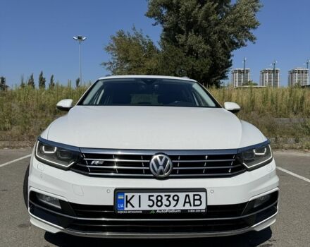 Білий Фольксваген Пассат Варіант, об'ємом двигуна 2 л та пробігом 197 тис. км за 20800 $, фото 2 на Automoto.ua