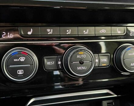 Білий Фольксваген Пассат Варіант, об'ємом двигуна 2 л та пробігом 205 тис. км за 17500 $, фото 16 на Automoto.ua