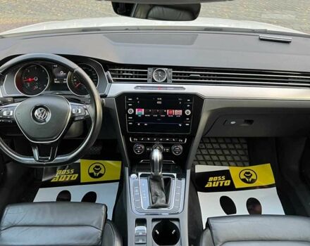 Білий Фольксваген Пассат Варіант, об'ємом двигуна 2 л та пробігом 205 тис. км за 17500 $, фото 13 на Automoto.ua