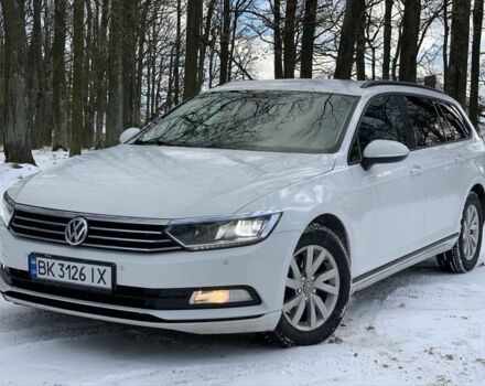 Білий Фольксваген Пассат Варіант, об'ємом двигуна 2 л та пробігом 229 тис. км за 12700 $, фото 1 на Automoto.ua