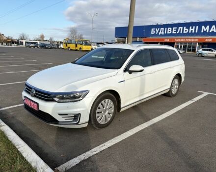 Білий Фольксваген Пассат Варіант, об'ємом двигуна 1.4 л та пробігом 200 тис. км за 18999 $, фото 2 на Automoto.ua
