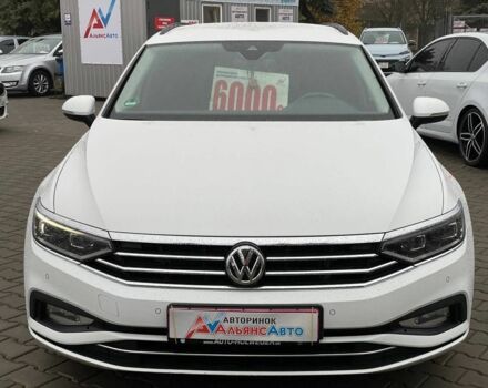 Белый Фольксваген Пассат Вариант, объемом двигателя 2 л и пробегом 265 тыс. км за 19500 $, фото 1 на Automoto.ua