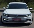Белый Фольксваген Пассат Вариант, объемом двигателя 2 л и пробегом 265 тыс. км за 18400 $, фото 1 на Automoto.ua