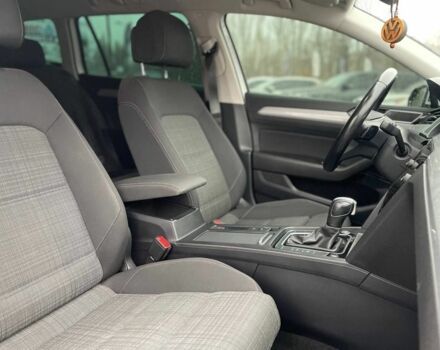 Белый Фольксваген Пассат Вариант, объемом двигателя 2 л и пробегом 265 тыс. км за 19500 $, фото 17 на Automoto.ua