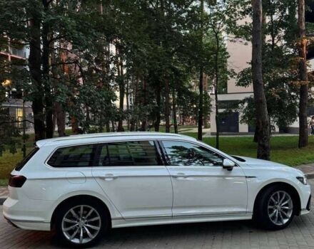 Фольксваген Пассат Вариант 2020 в Киеве на Automoto.ua Белый Фольксваген Пассат Вариант, объемом двигателя 2 л и пробегом 199 тыс. км за 25999 $, фото 8 на Automoto.ua