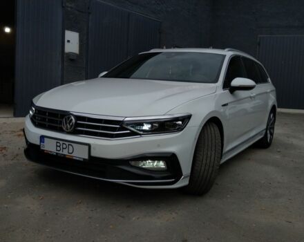 Белый Фольксваген Пассат Вариант, объемом двигателя 2 л и пробегом 210 тыс. км за 25000 $, фото 13 на Automoto.ua