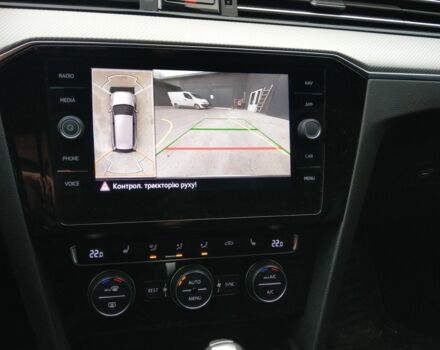 Белый Фольксваген Пассат Вариант, объемом двигателя 2 л и пробегом 210 тыс. км за 25000 $, фото 11 на Automoto.ua