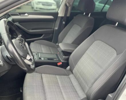 Белый Фольксваген Пассат Вариант, объемом двигателя 2 л и пробегом 265 тыс. км за 19500 $, фото 18 на Automoto.ua