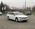 Белый Фольксваген Пассат Вариант, объемом двигателя 2 л и пробегом 265 тыс. км за 19500 $, фото 1 на Automoto.ua