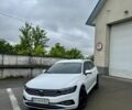 Белый Фольксваген Пассат Вариант, объемом двигателя 2 л и пробегом 230 тыс. км за 18055 $, фото 1 на Automoto.ua