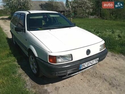 Фольксваген Пассат Вариант 1988 в Долине на Automoto.ua Белый Фольксваген Пассат Вариант, объемом двигателя 1.8 л и пробегом 300 тыс. км за 1500 $, фото 1 на Automoto.ua