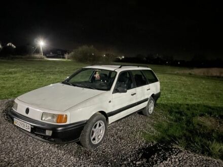 Білий Фольксваген Пассат Варіант, об'ємом двигуна 1.6 л та пробігом 35 тис. км за 1500 $, фото 1 на Automoto.ua