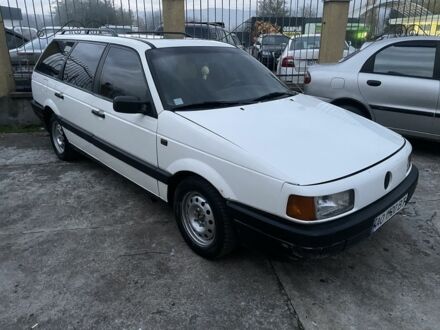 Белый Фольксваген Пассат Вариант, объемом двигателя 1.6 л и пробегом 263 тыс. км за 1200 $, фото 1 на Automoto.ua