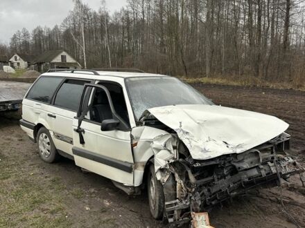 Білий Фольксваген Пассат Варіант, об'ємом двигуна 0 л та пробігом 300 тис. км за 800 $, фото 1 на Automoto.ua