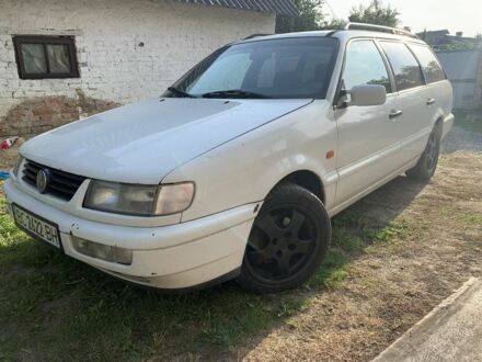 Фольксваген Пассат Вариант 1995 в Львове на Automoto.ua Белый Фольксваген Пассат Вариант, объемом двигателя 1.9 л и пробегом 429 тыс. км за 1500 $, фото 1 на Automoto.ua