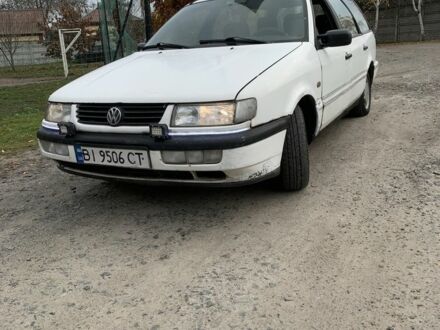 Белый Фольксваген Пассат Вариант, объемом двигателя 1.8 л и пробегом 230 тыс. км за 1200 $, фото 1 на Automoto.ua