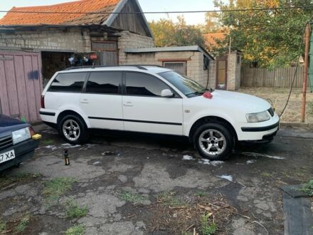 Фольксваген Пассат Варіант 1998 у Кривому Розі на Automoto.ua Білий Фольксваген Пассат Варіант, об'ємом двигуна 1.9 л та пробігом 520 тис. км за 2000 $, фото 1 на Automoto.ua