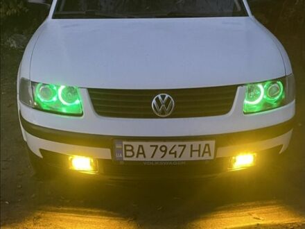Білий Фольксваген Пассат Варіант, об'ємом двигуна 1.9 л та пробігом 300 тис. км за 3000 $, фото 1 на Automoto.ua