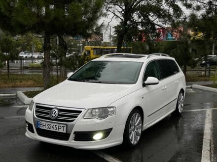 Белый Фольксваген Пассат Вариант, объемом двигателя 2 л и пробегом 293 тыс. км за 7700 $, фото 1 на Automoto.ua
