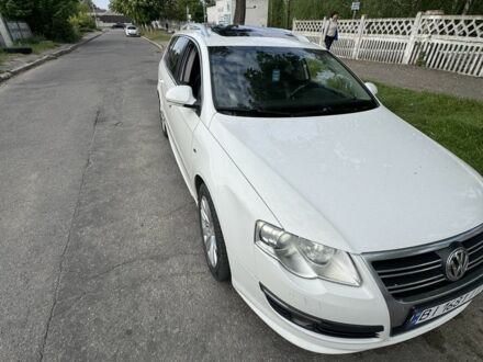 Фольксваген Пассат Вариант 2009 в Кременчуге на Automoto.ua Белый Фольксваген Пассат Вариант, объемом двигателя 2 л и пробегом 290 тыс. км за 7500 $, фото 1 на Automoto.ua