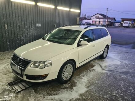 Фольксваген Пассат Вариант 2010 в Вышгороде на Automoto.ua Белый Фольксваген Пассат Вариант, объемом двигателя 0 л и пробегом 274 тыс. км за 5900 $, фото 1 на Automoto.ua