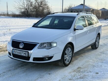 Белый Фольксваген Пассат Вариант, объемом двигателя 2 л и пробегом 267 тыс. км за 6200 $, фото 1 на Automoto.ua